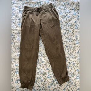 Aritzia Talula Brown Joggers